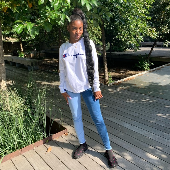 Meet your Posher, Vanessa - Picture 1 of 1